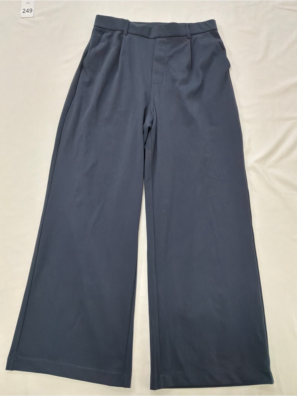 HALARA Wide-Leg Trousers in Navy Blue